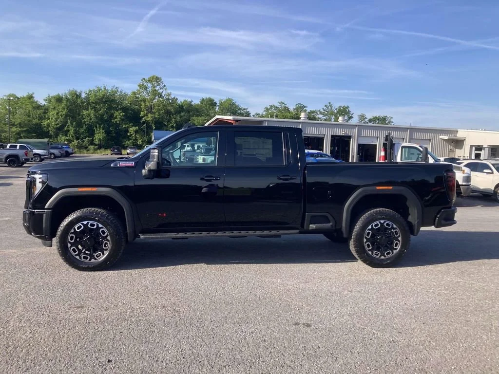 New 2026 Onyx Black GMC AT4 image 7