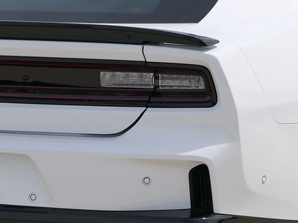 New 2026 White Knuckle Clear Coat Dodge Daytona Scat Pack 4-Door AWD image 3