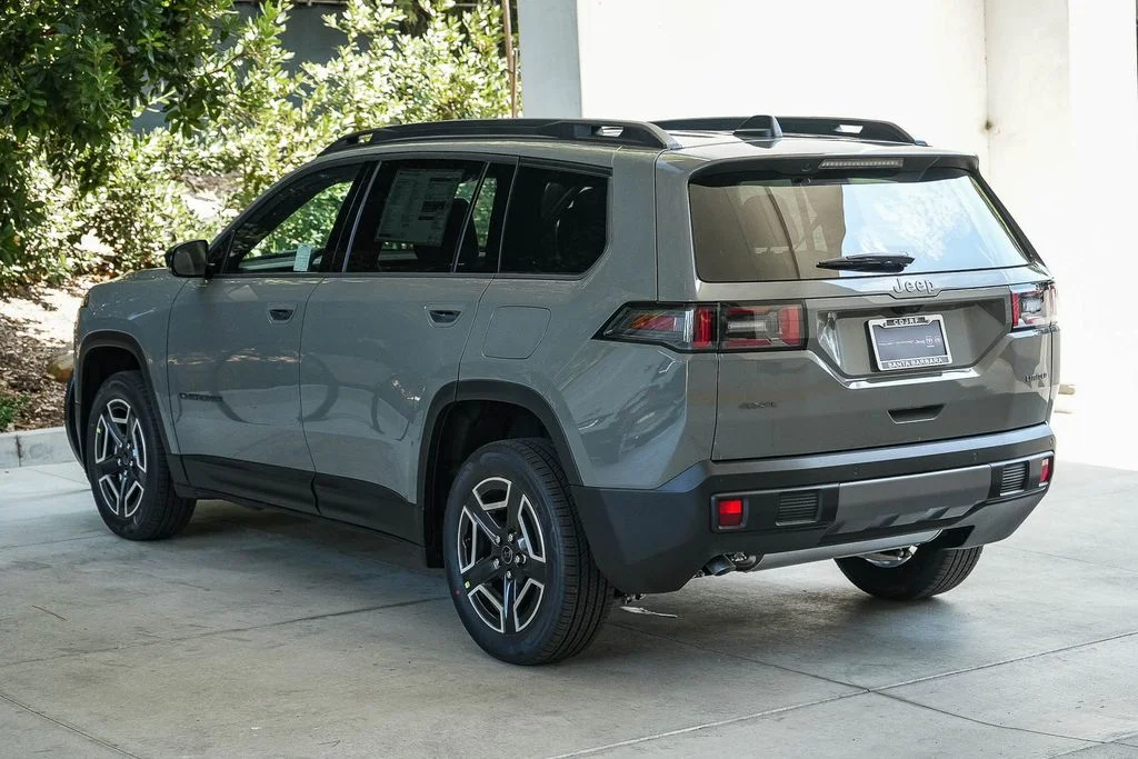 New 2026 Sting-Gray Clearcoat Jeep Limited image 4
