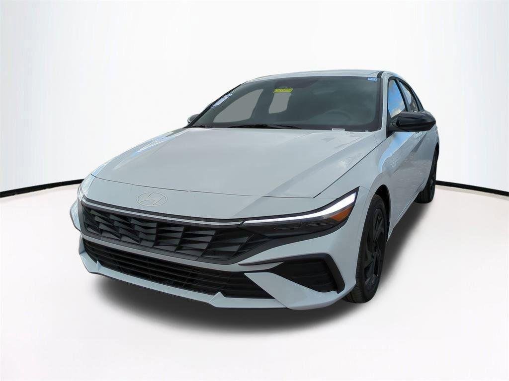 New 2026 White Hyundai SEL Sport image 9