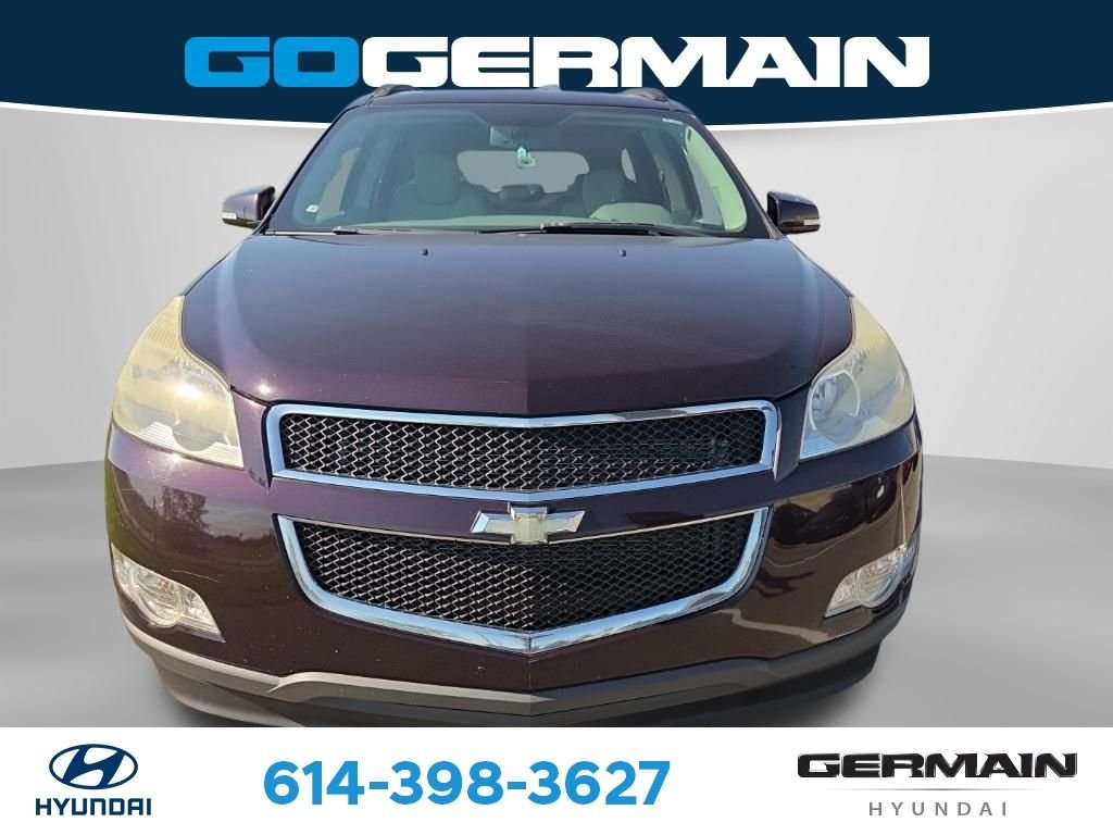 Used 2010 Red Chevrolet 2LT image 2