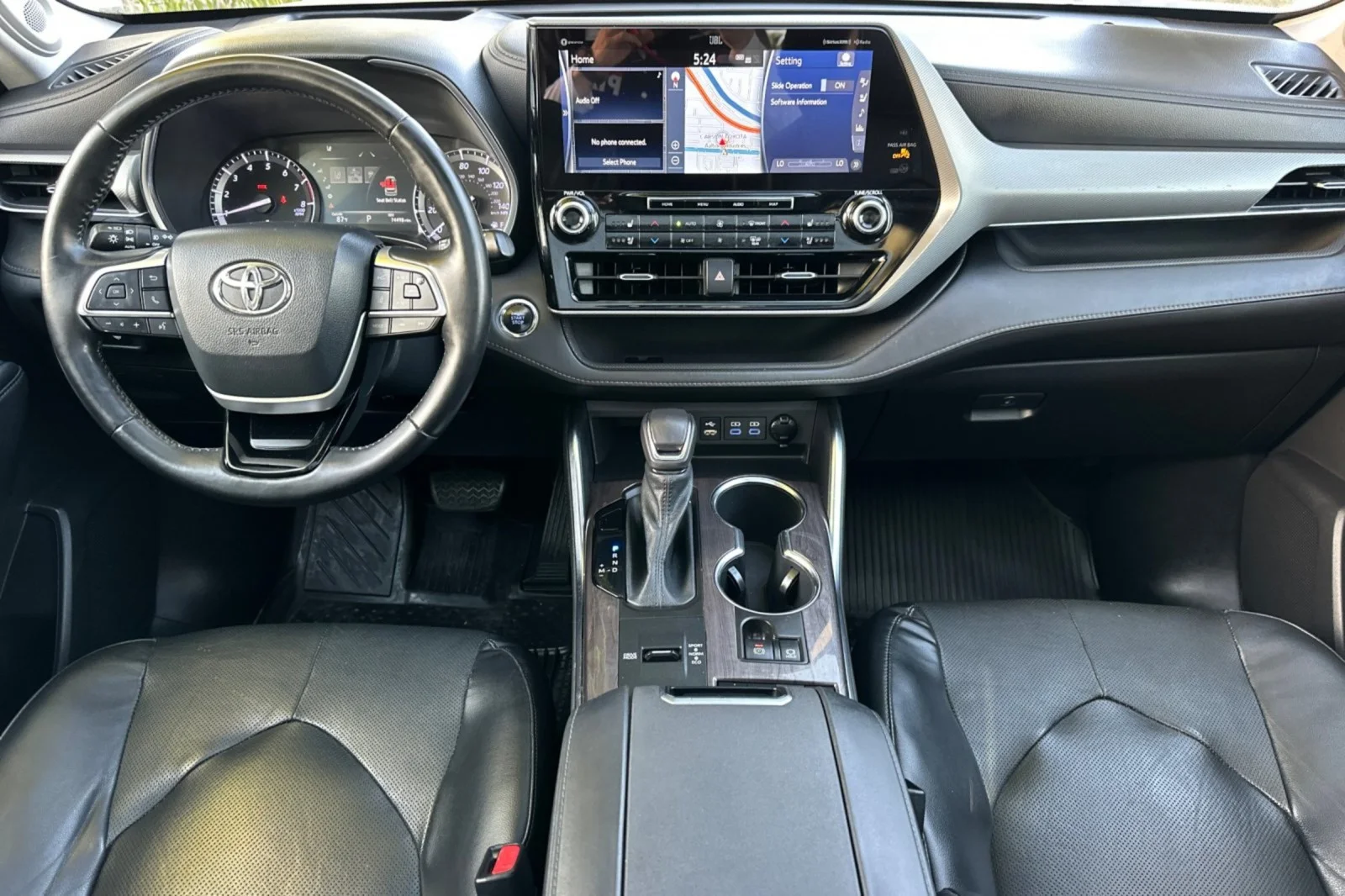 Certified Used 2022 Moon Dust Toyota Platinum image 12