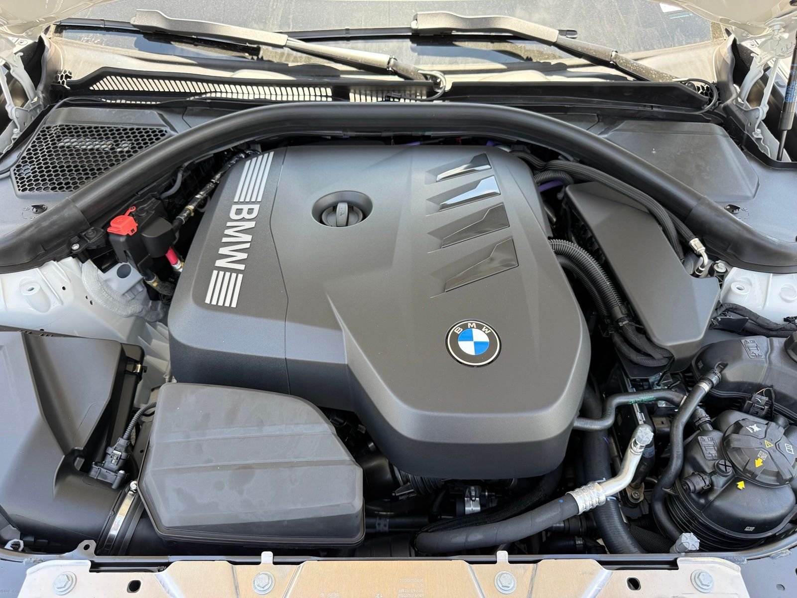 New 2026 Mineral White Metallic BMW 330i image 31