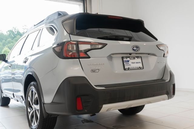 Used 2021 Silver Subaru Limited image 9