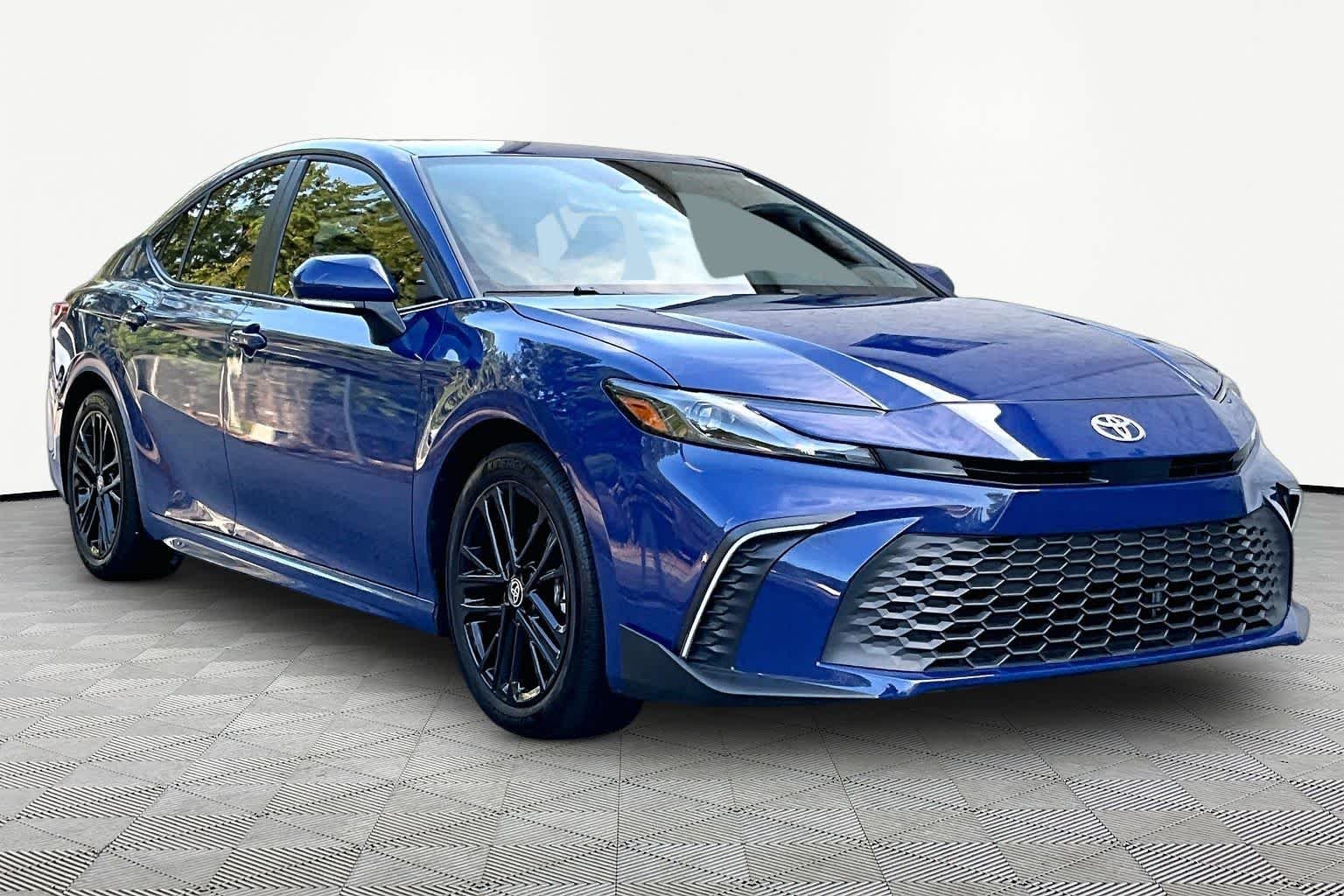Used 2025 Reservoir Blue Toyota SE image 3