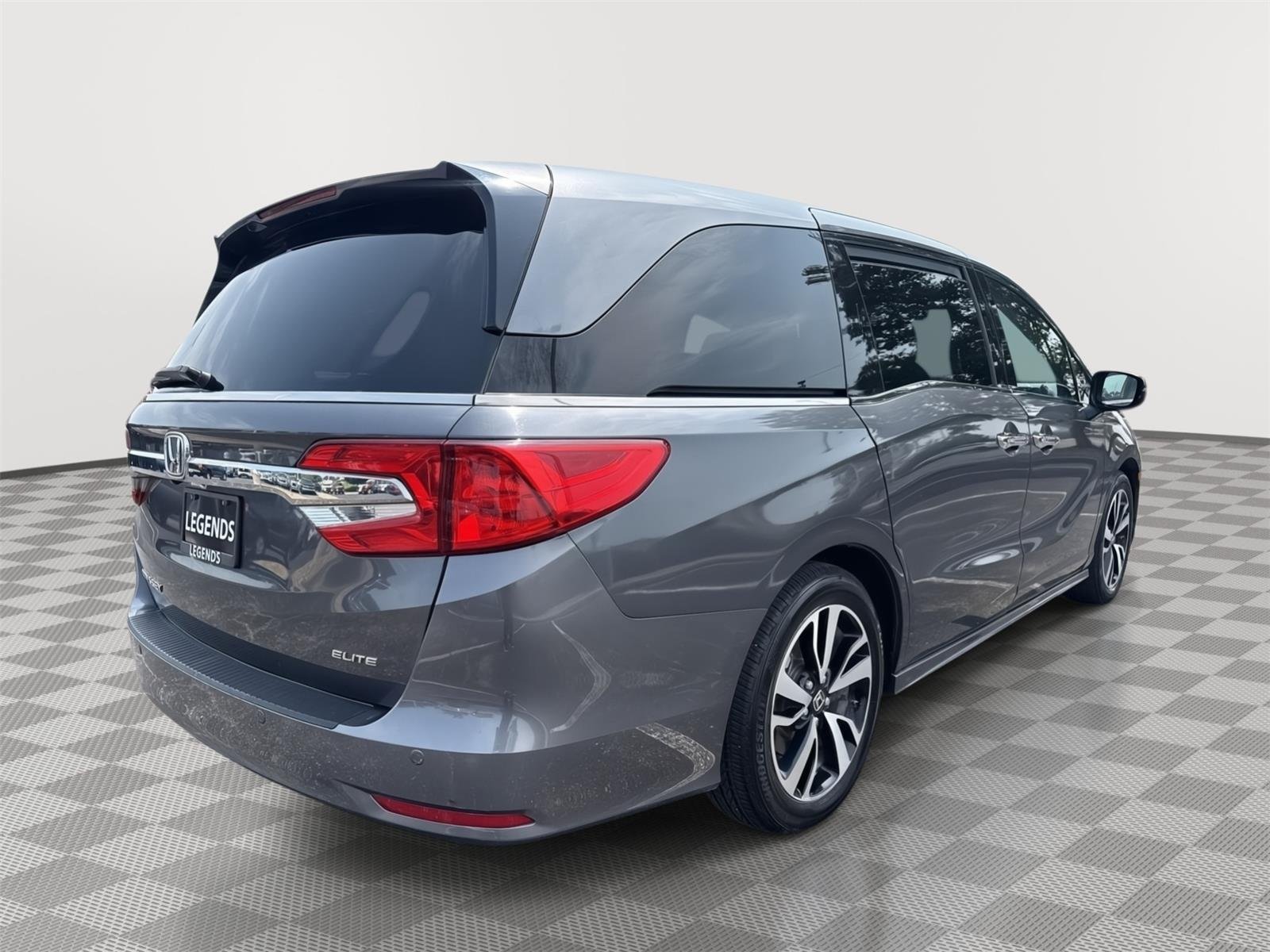 Used 2018 Modern Steel Metallic Honda Elite image 12