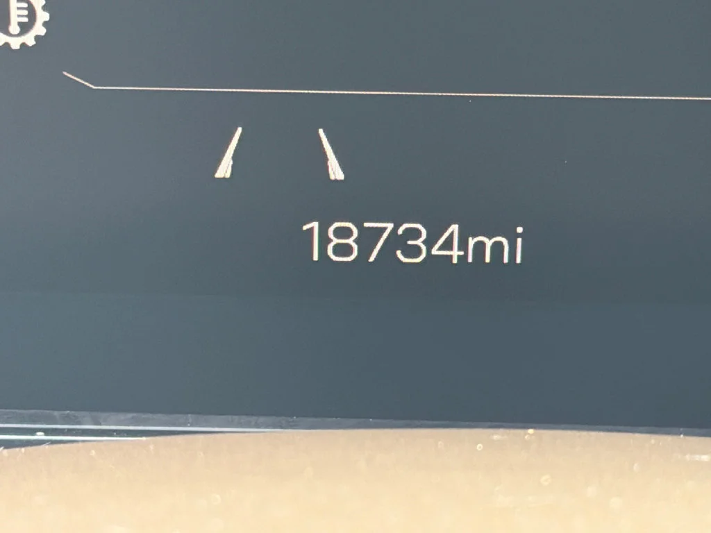 Used 2025 Blue GMC Elevation image 28