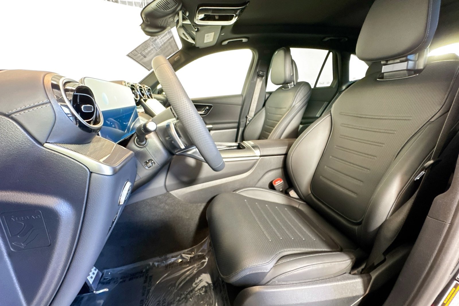 New 2026 Black Mercedes-Benz GLC 300 image 18