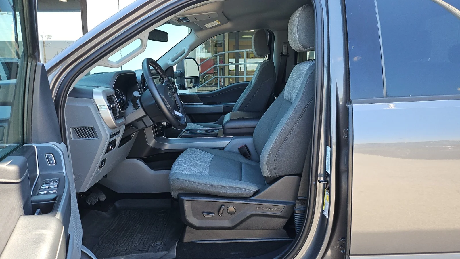 Used 2023 Gray Ford XLT image 12