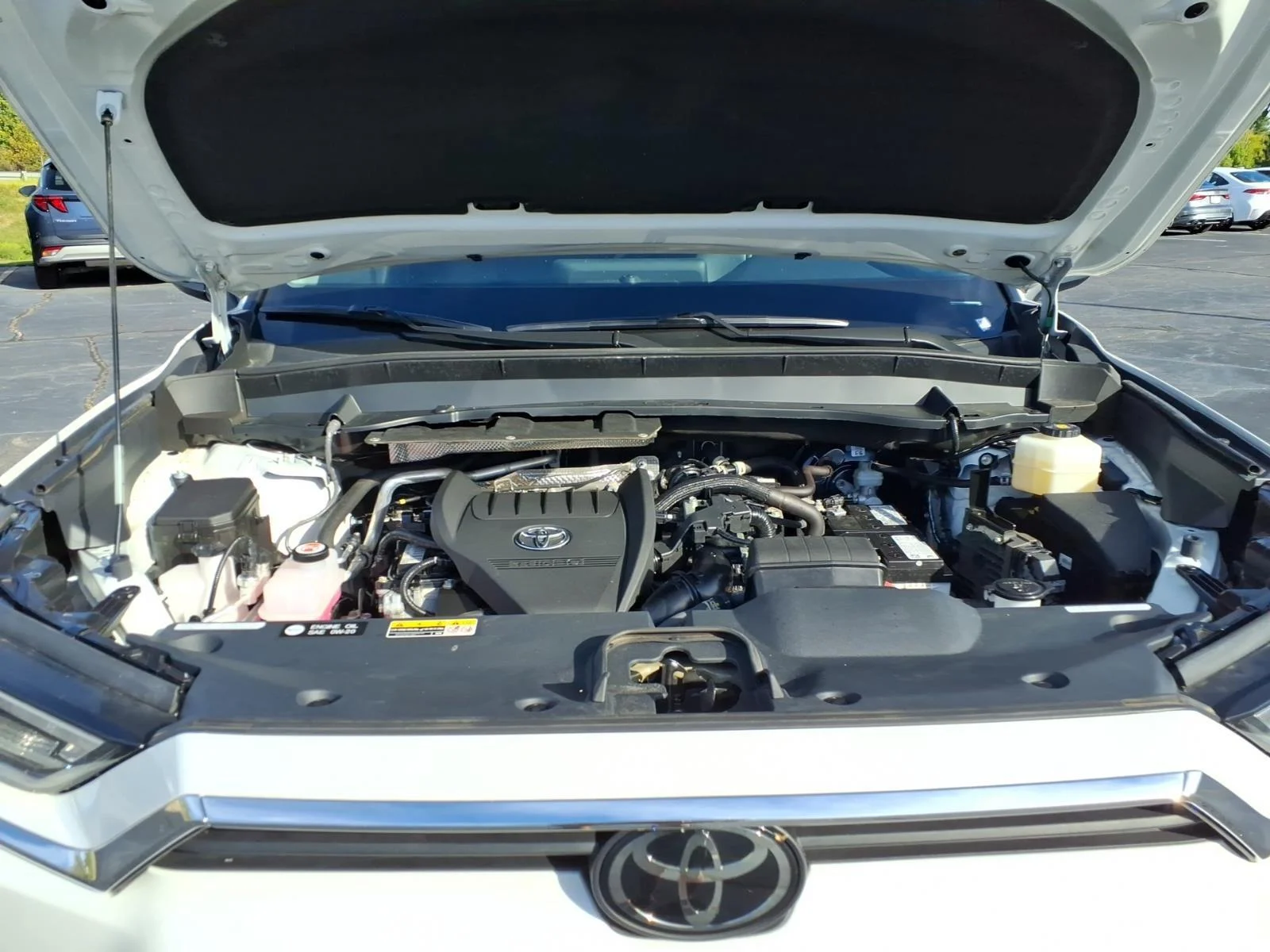 Used 2024 Wind Chill Pearl Toyota XLE image 29