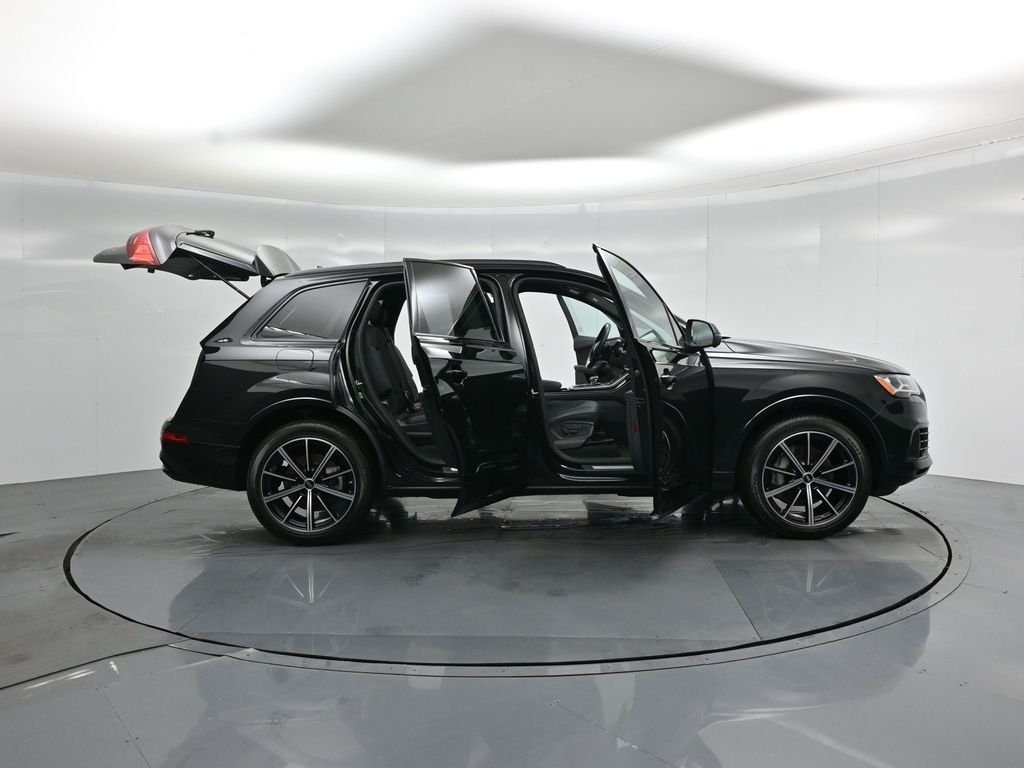 Certified Used 2022 Black Audi 55 Premium Plus image 5