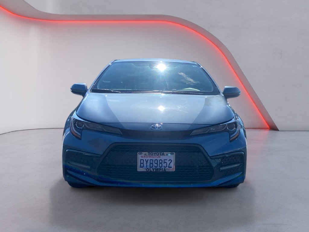 Used 2021  Toyota SE image 9