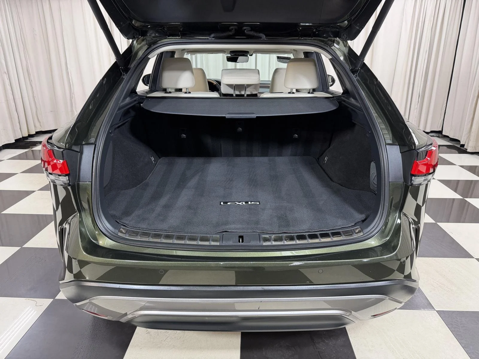 Used 2023 Nori Green Pearl Lexus RX 350 Luxury image 43