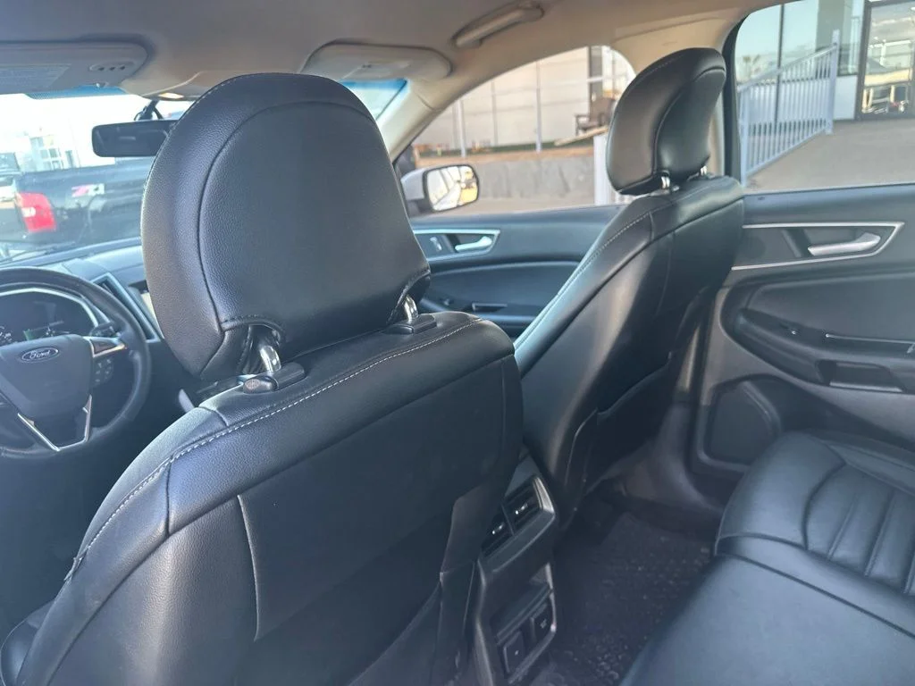 Used 2018 White Ford SEL image 29