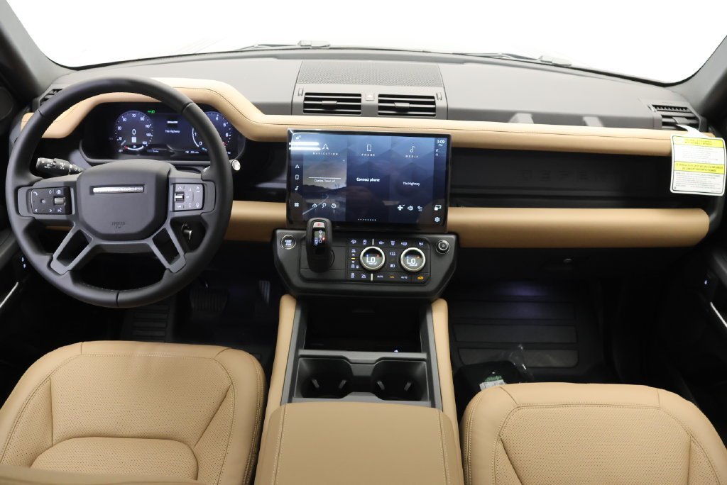 New 2026 Woolstone Green LAND ROVER X-Dynamic SE image 16