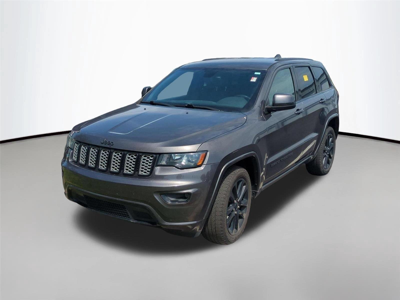 Used 2017 Granite Crystal Metallic Clearcoat Jeep Altitude image 1