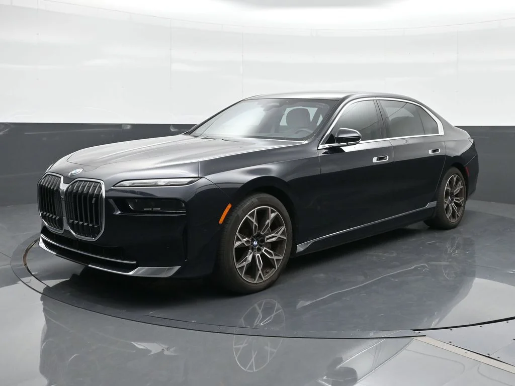 2023 BMW i7 xDrive60's photo