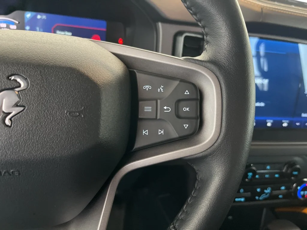 Used 2024 Gray Ford Badlands image 7