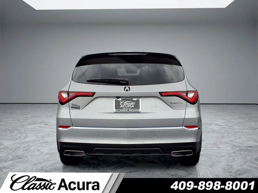 Used 2023 Lunar Silver Metallic Acura FWD w/Technology Package image 4
