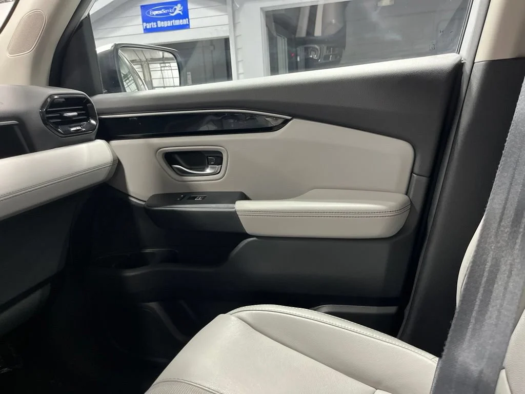 Certified Used 2023 Platinum White Pearl Honda AWD EX-L image 54