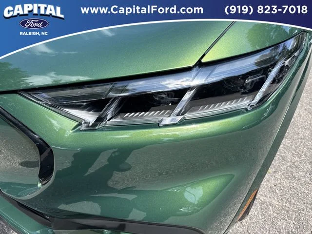 Used 2025 Green Ford Premium image 11