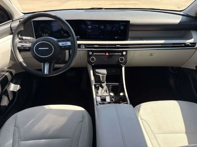 Used 2025 Gray Hyundai SEL image 23