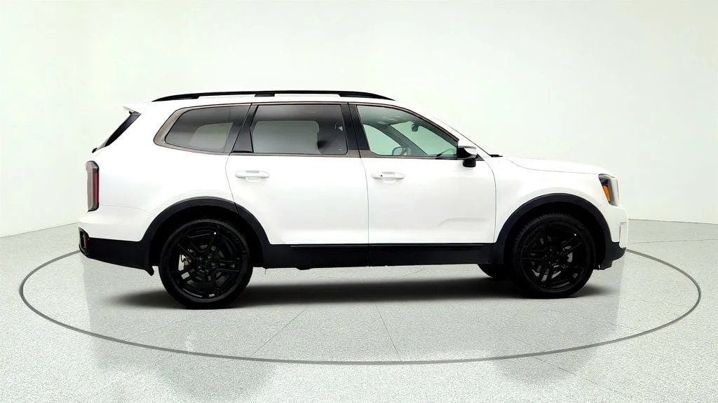Used 2025 Glacial White Pearl Kia EX X-Line AWD image 4