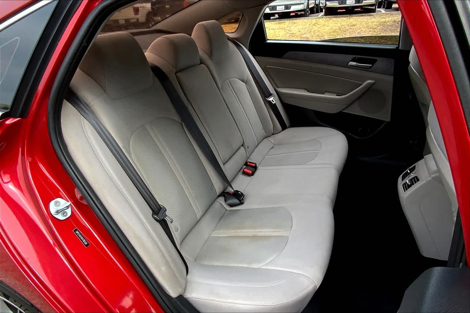 Used 2019 Scarlet Red Hyundai SEL image 16