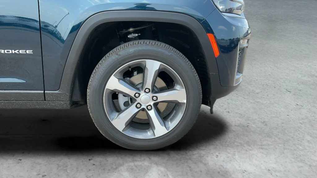 New 2026 Fathom Blue Pearl-Coat Exterior Paint Jeep Limited image 24