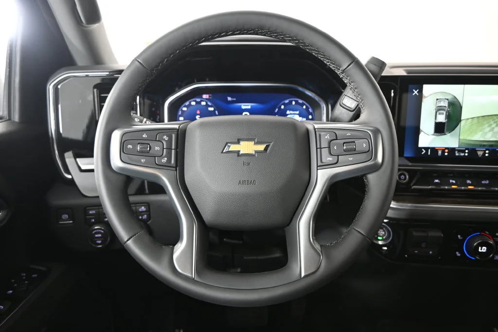 New 2026 Black Chevrolet LT image 32