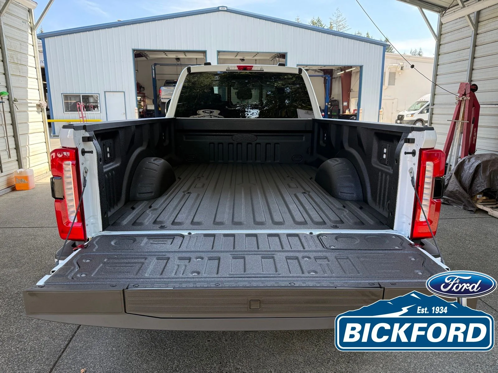 New 2026 White Ford XLT image 7