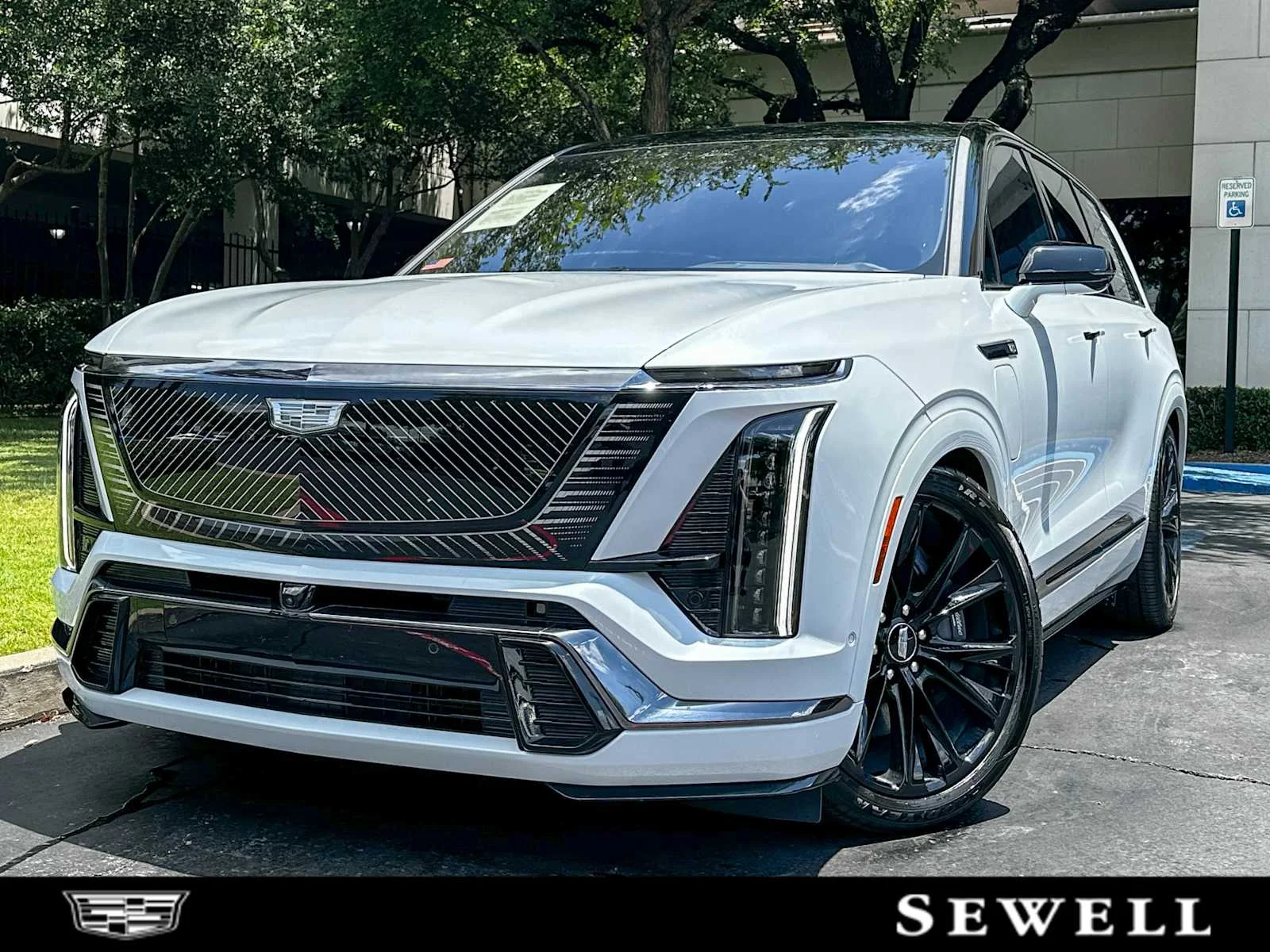 Certified Used 2026 Vibrant White Tricoat Cadillac Platinum image 1