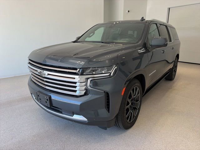 Used 2021 SHADOW GRAY METALLIC Chevrolet High Country image 3