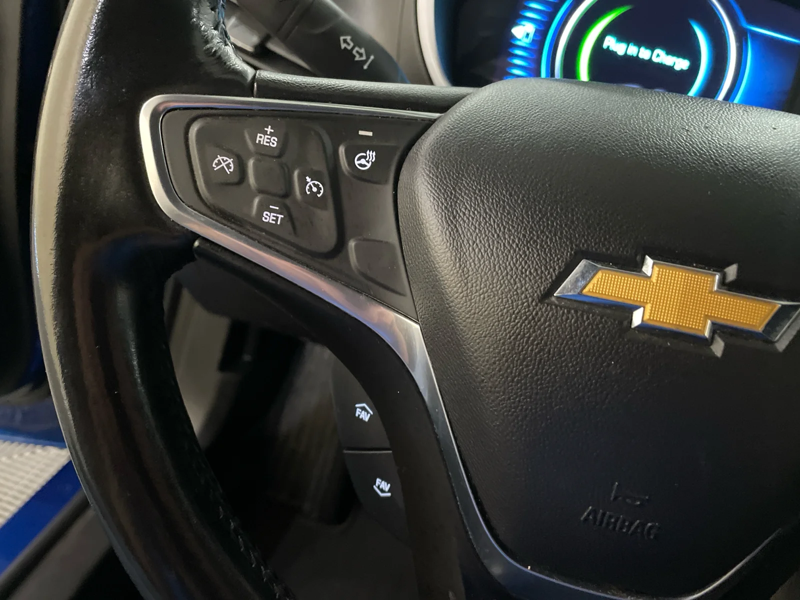 Used 2018 Kinetic Blue Metallic Chevrolet LT image 12