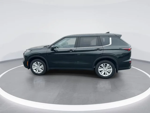 Used 2025 Black Mitsubishi ES image 4