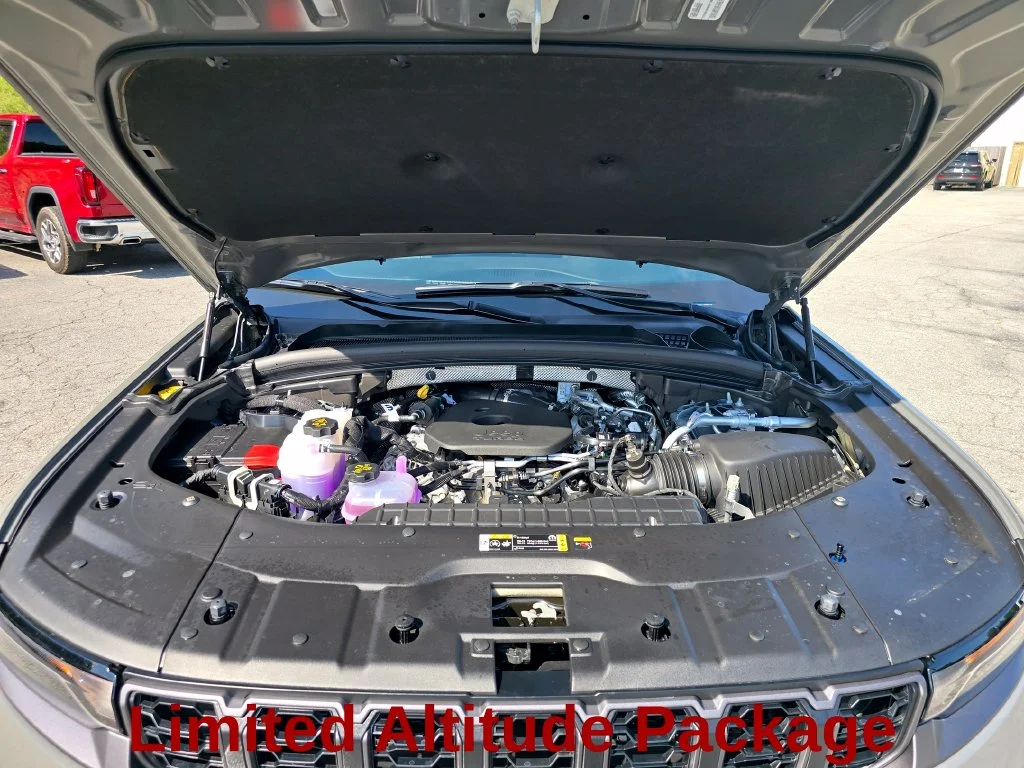 New 2027 Gray Jeep Limited image 22
