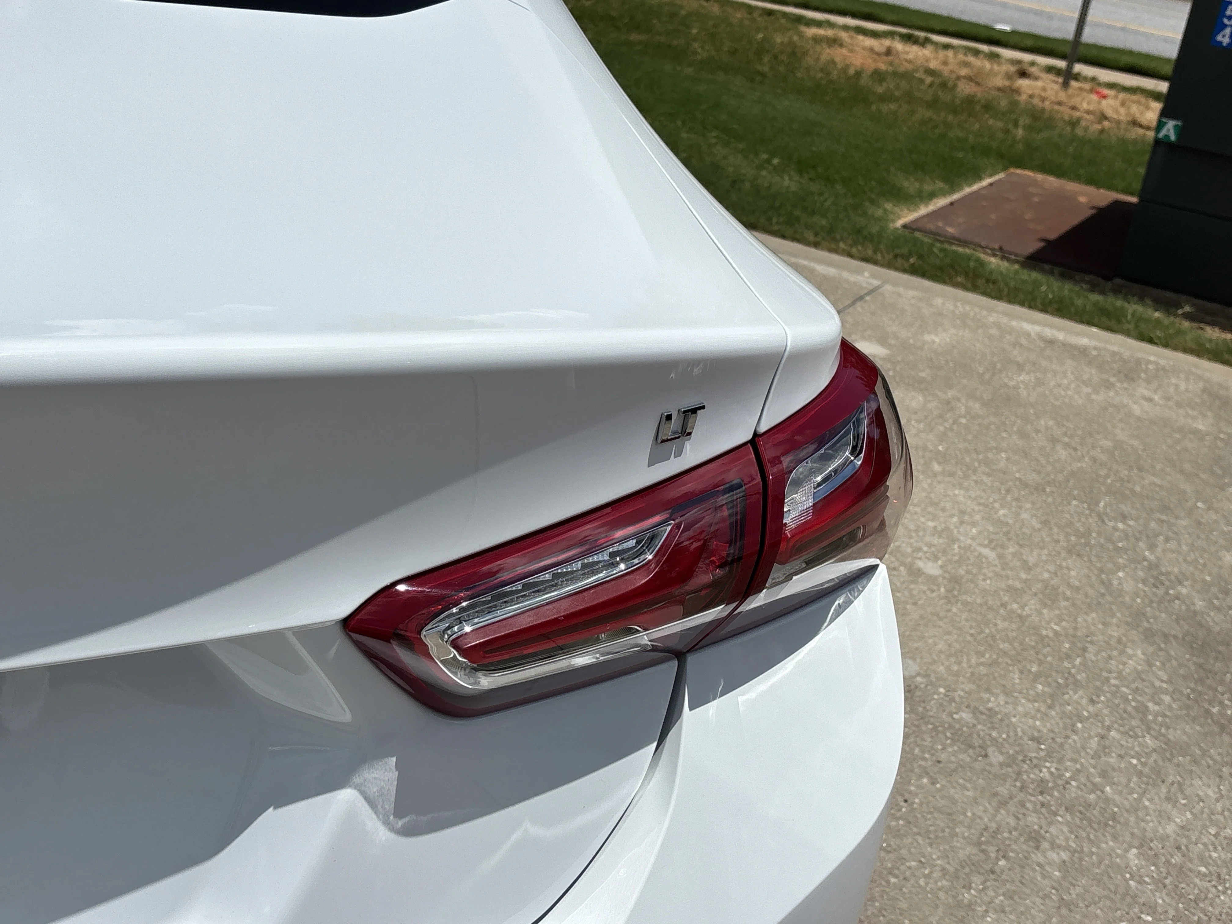 Used 2023 Summit White Chevrolet LT image 7