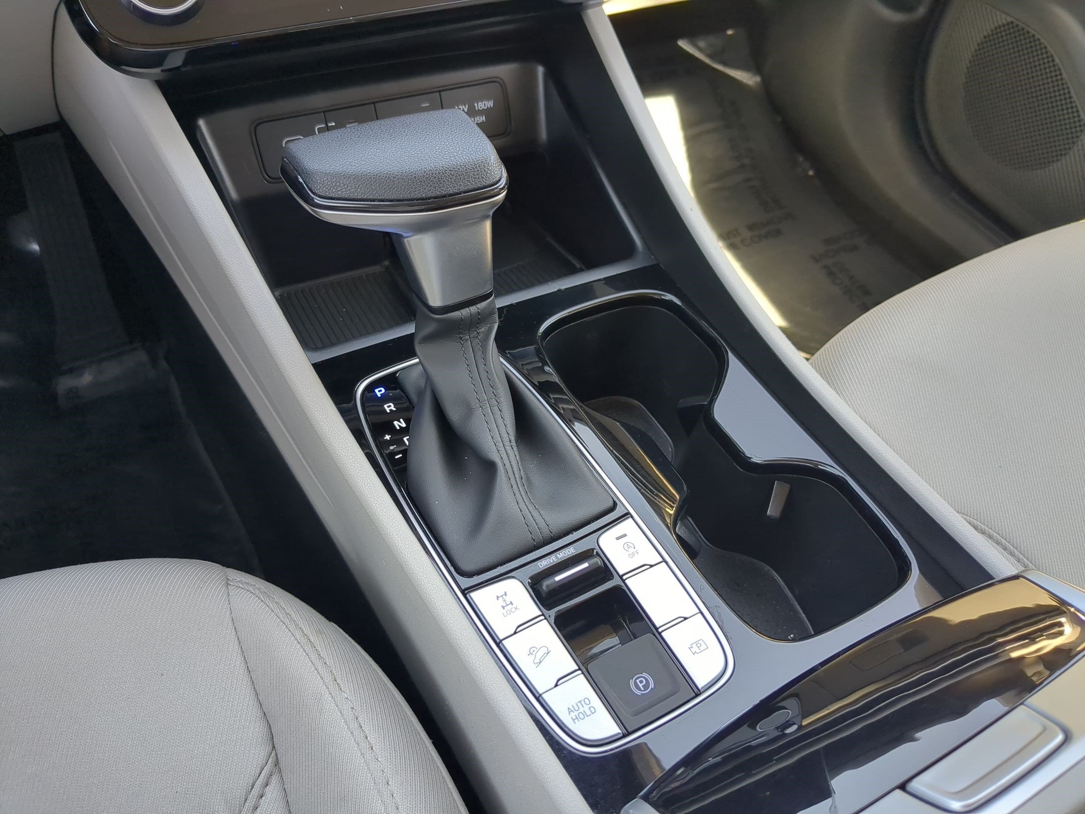 2025 Hyundai Tucson SEL - Photo 25