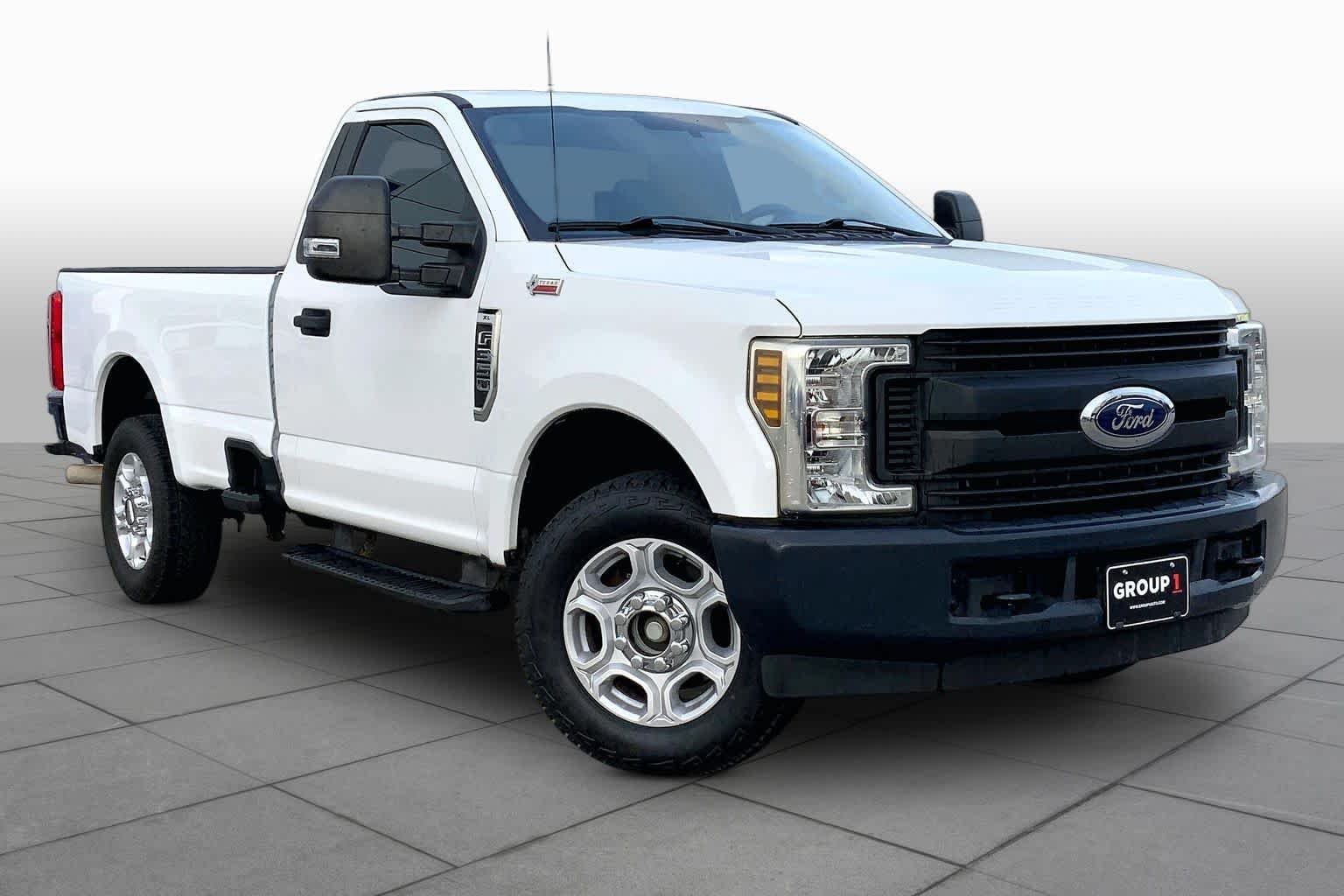 Used 2018 Oxford White Ford F-350 SRW Pickup XL image 3