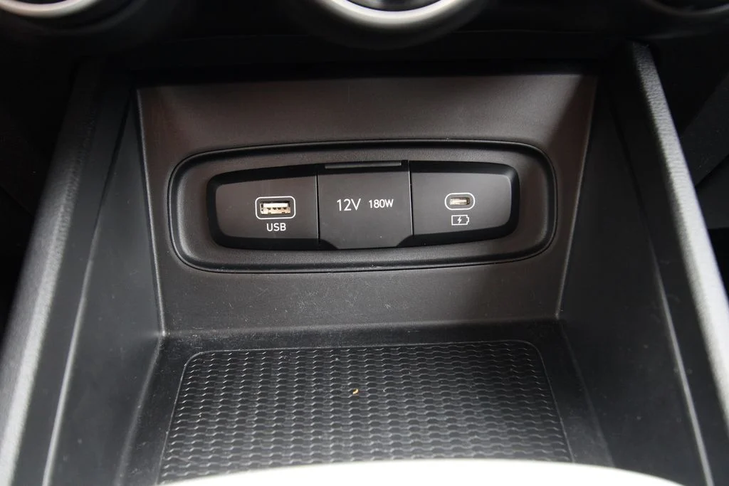 Used 2025 Gray Hyundai SEL image 26