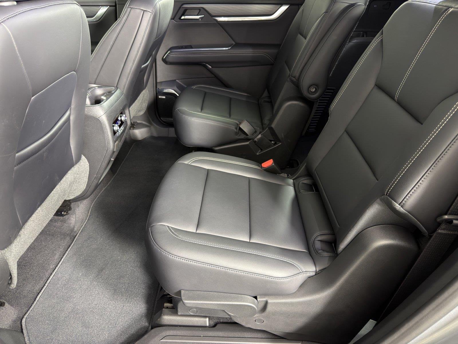 2026 GMC Acadia Elevation - Photo 20