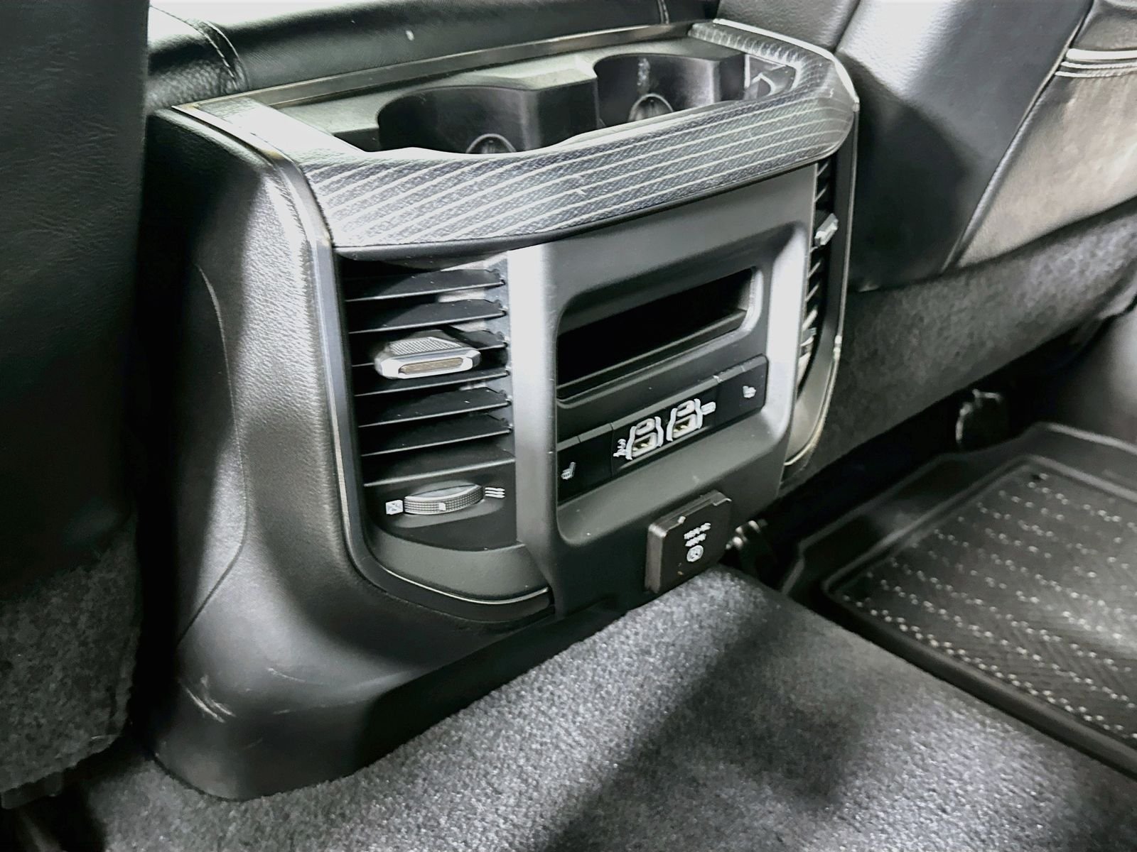 Used 2019 Diamond Black Crystal Pearlcoat Ram Limited image 25