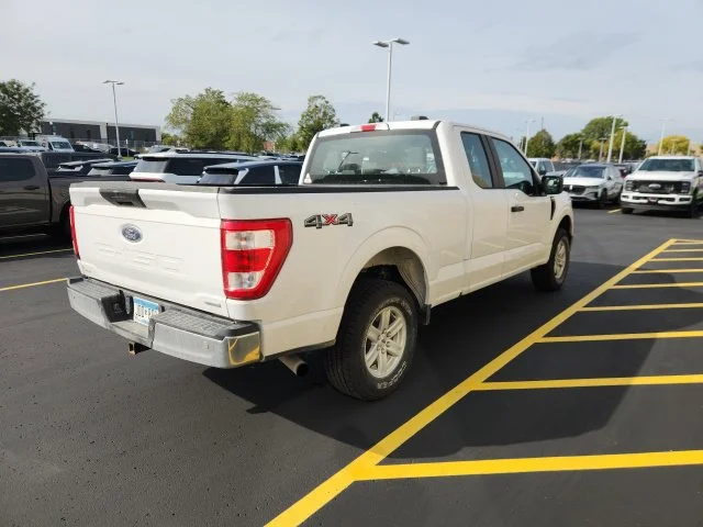 Used 2021 White Ford XL image 2