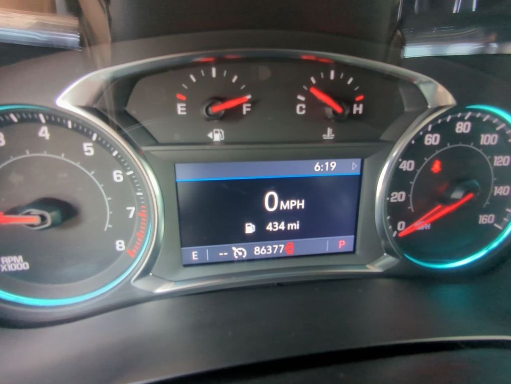 Used 2022 Silver Chevrolet LT Leather image 22
