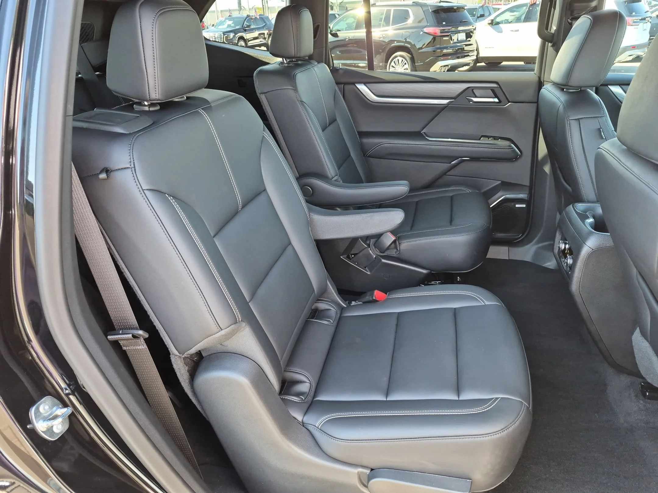 Used 2026 Ebony Twilight Metallic GMC FWD Elevation image 28