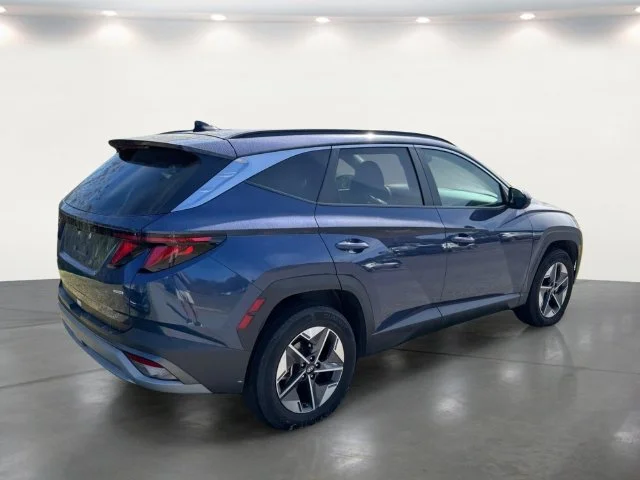 Used 2025 Blue Hyundai SEL image 13