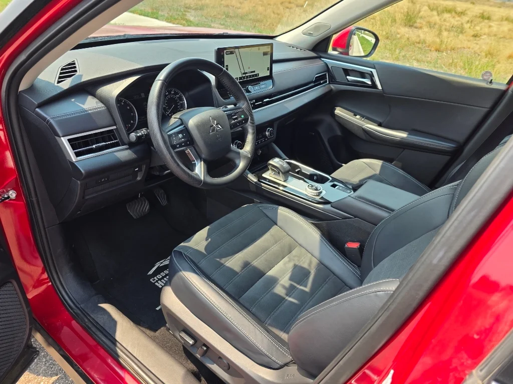 Used 2025 Red Mitsubishi Trail Edition image 27