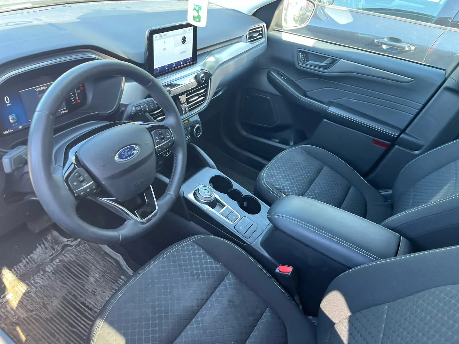 Used 2023 Cinnabar Red Metallic Premium Colorant Ford Active image 4