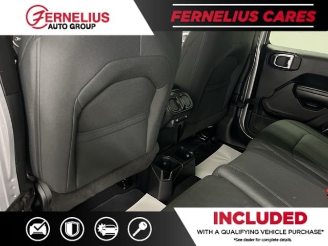 Used 2018 Silver Jeep Unlimited Sport S image 28