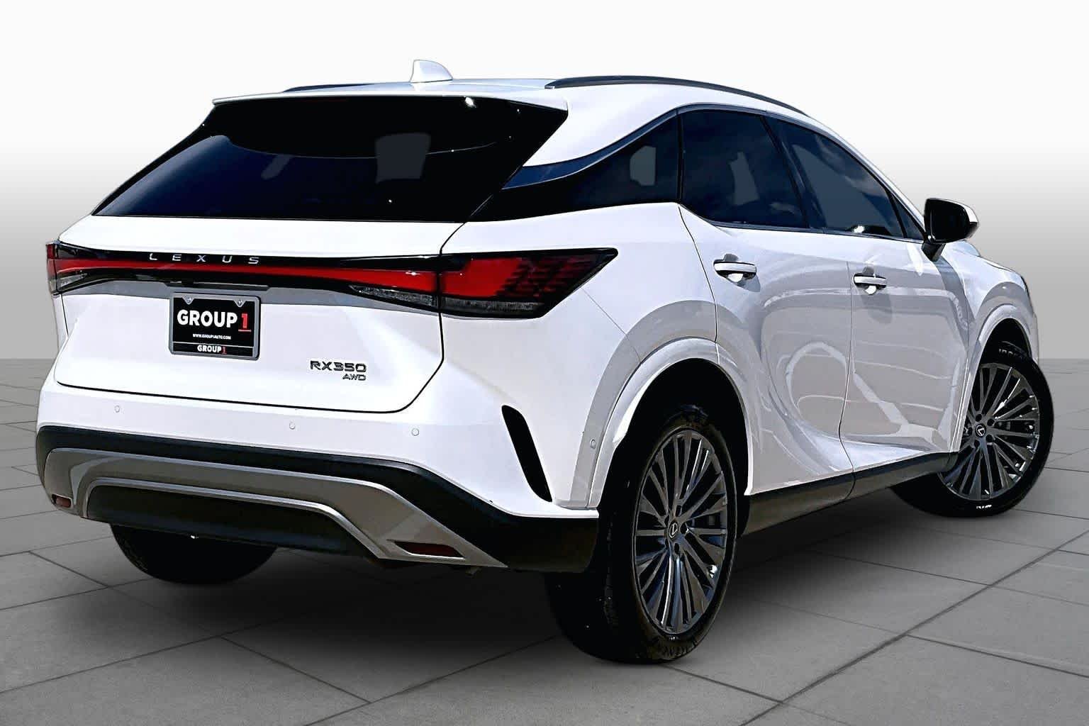 Used 2023 Eminent White Pearl Lexus Luxury image 12